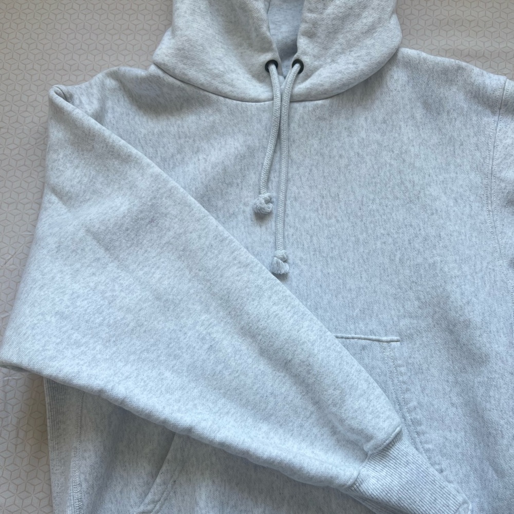 GU / UNIQLO PULLOVER HOODIE - LIGHT GRAY/SILVER